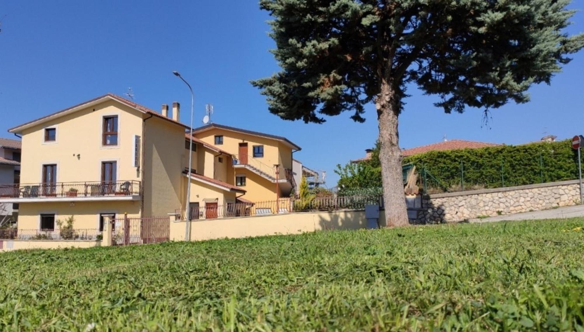 Complesso Turistico Aurora - Camere B&B Poggio Picenze ภายนอก รูปภาพ